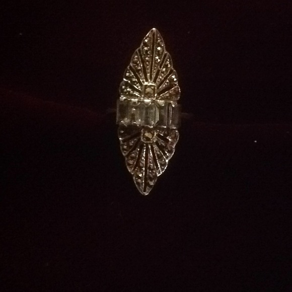 Jewelry - Sterling silver marcasite ring